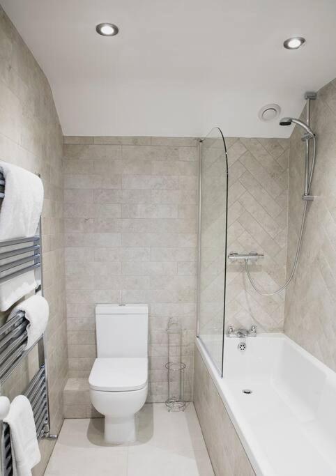 Valley Road, Fabulous 4 Bedroom House Ferienhaus *